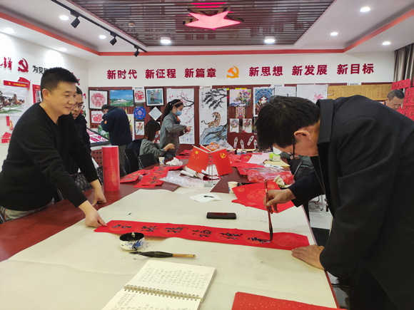 1--清水川能源公司组织开展“迎新春、写春联、送祝福”活动_副本.png